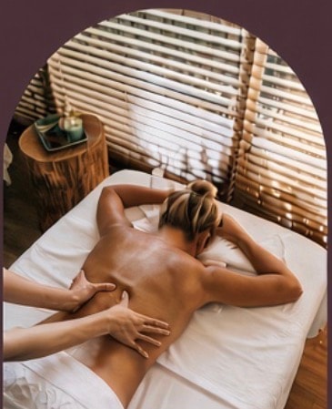 Relaxing back massage at Spa Malika