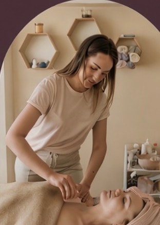 Head and face massage at Spa Malika